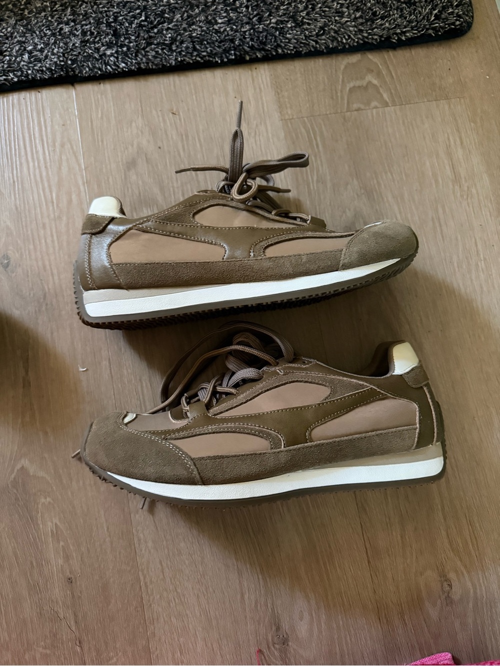 Women's Brown Casual Lace-Up Sneakers